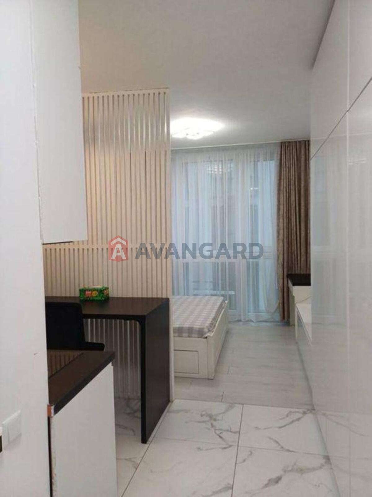 1 ��. ��������, 22/-/10 ��. �., 6/12 ������ ���� 10