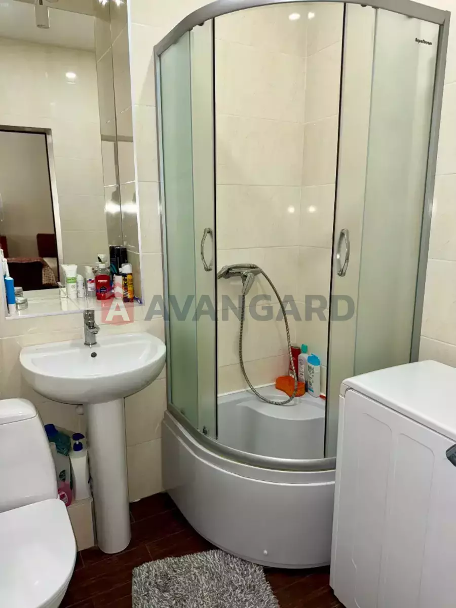 1 ����. ��������, 40/-/25 ��. �., 4/4 ���� ���� 5