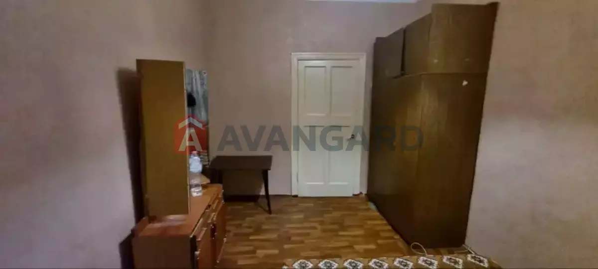 2 ����. ��������, 46/-/- ��. �., 1/3 ���� ���� 8