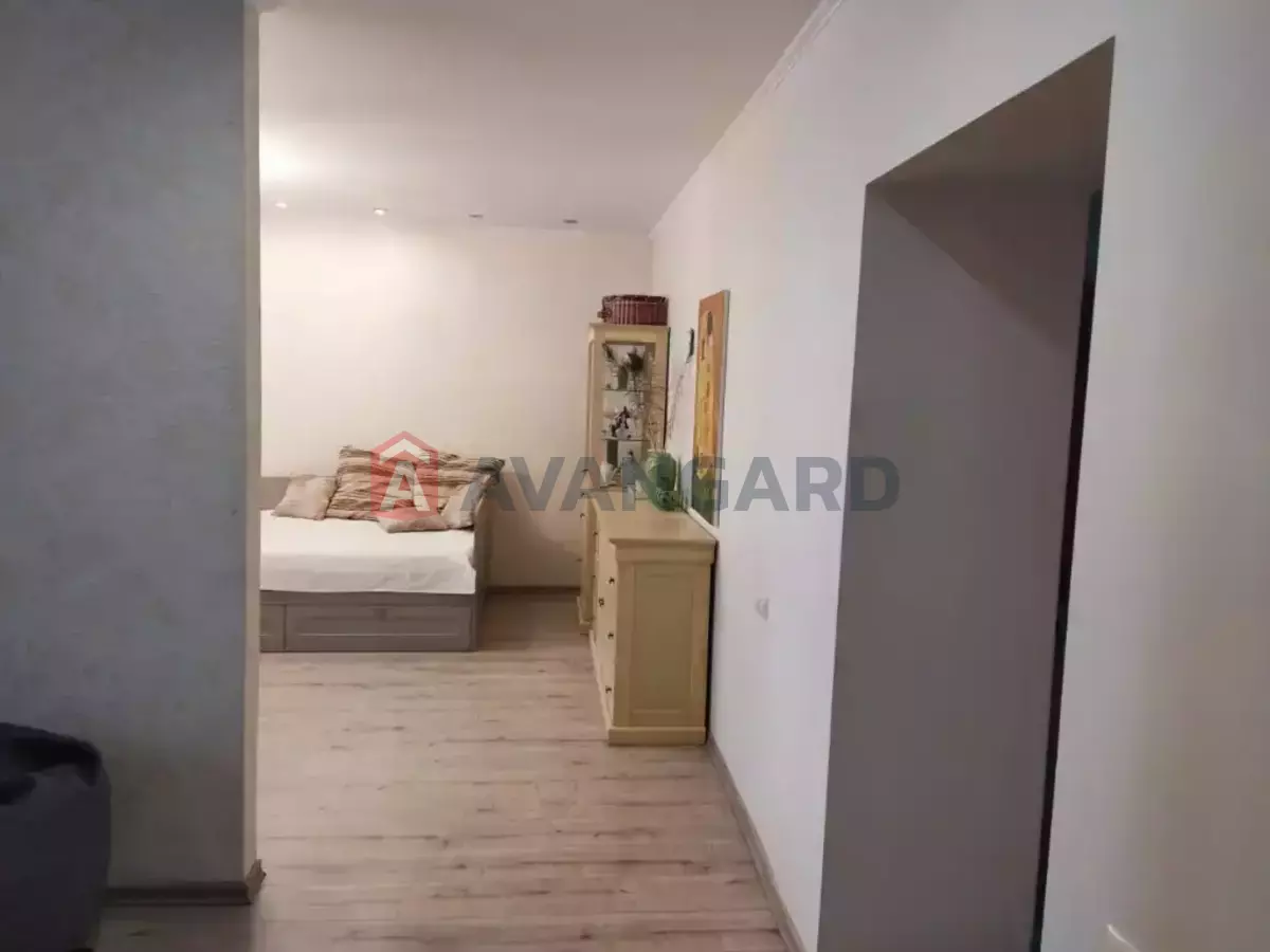 3 ����. ��������, 99/-/12 ��. �., 13/17 ���� ���� 9