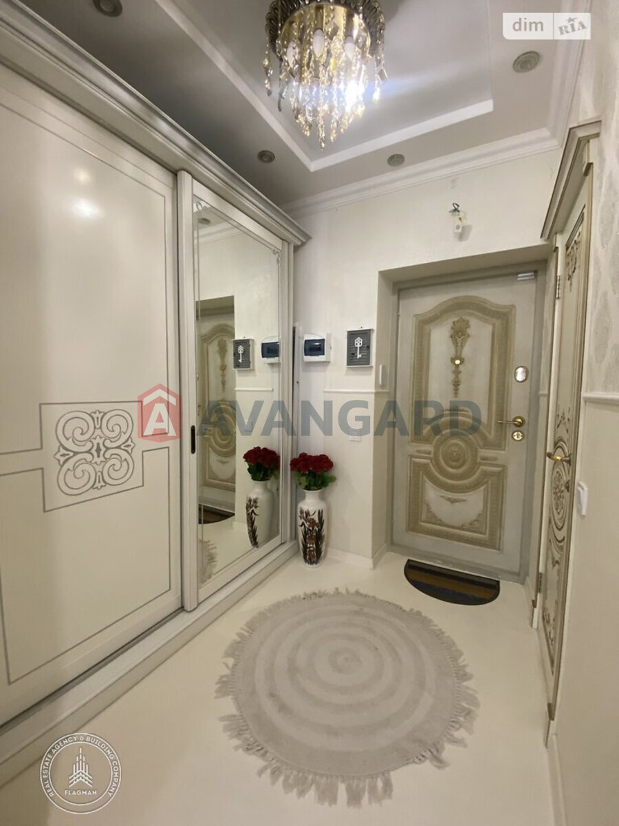 2 ��. ��������, 59/30/20 ��. �., 1/6 ������ ���� 10