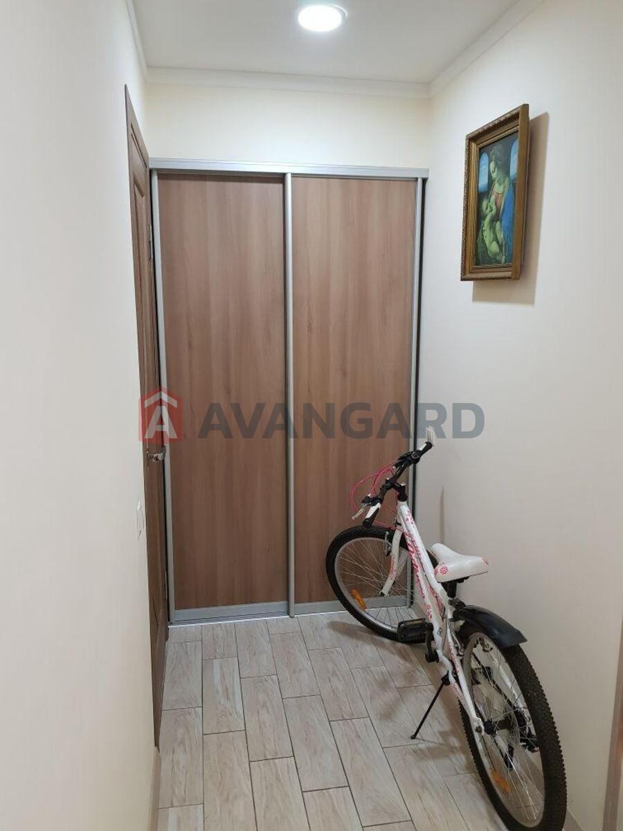 3 ��. ��������, 56/-/10 ��. �., 1/5 ������ ���� 8