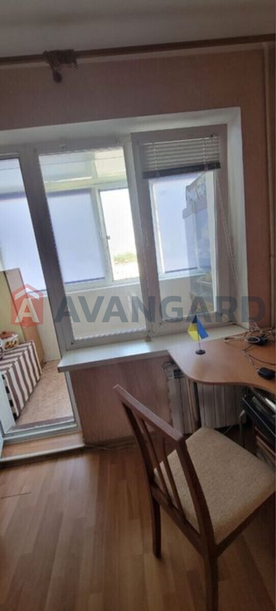 3 ����. ��������, 69/-/8 ��. �., 9/10 ���� ���� 17