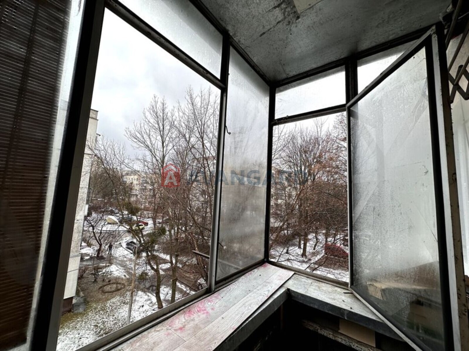 3 ��. ��������, 54/-/5 ��. �., 4/5 ������ ���� 8