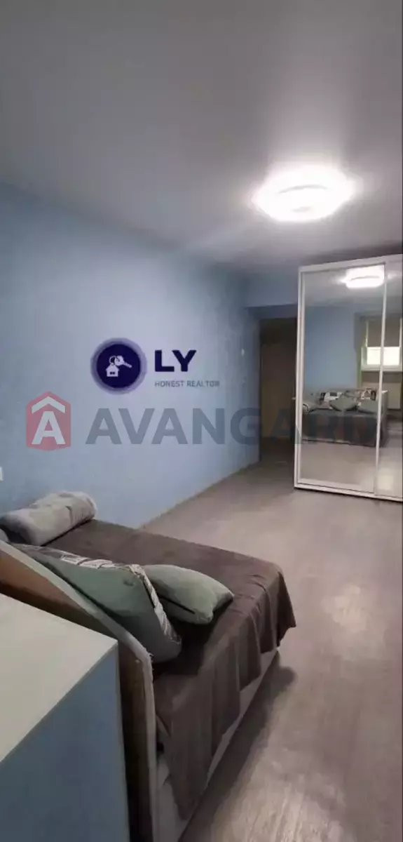 2 ����. ��������, 45/-/8 ��. �., 9/9 ���� ���� 12