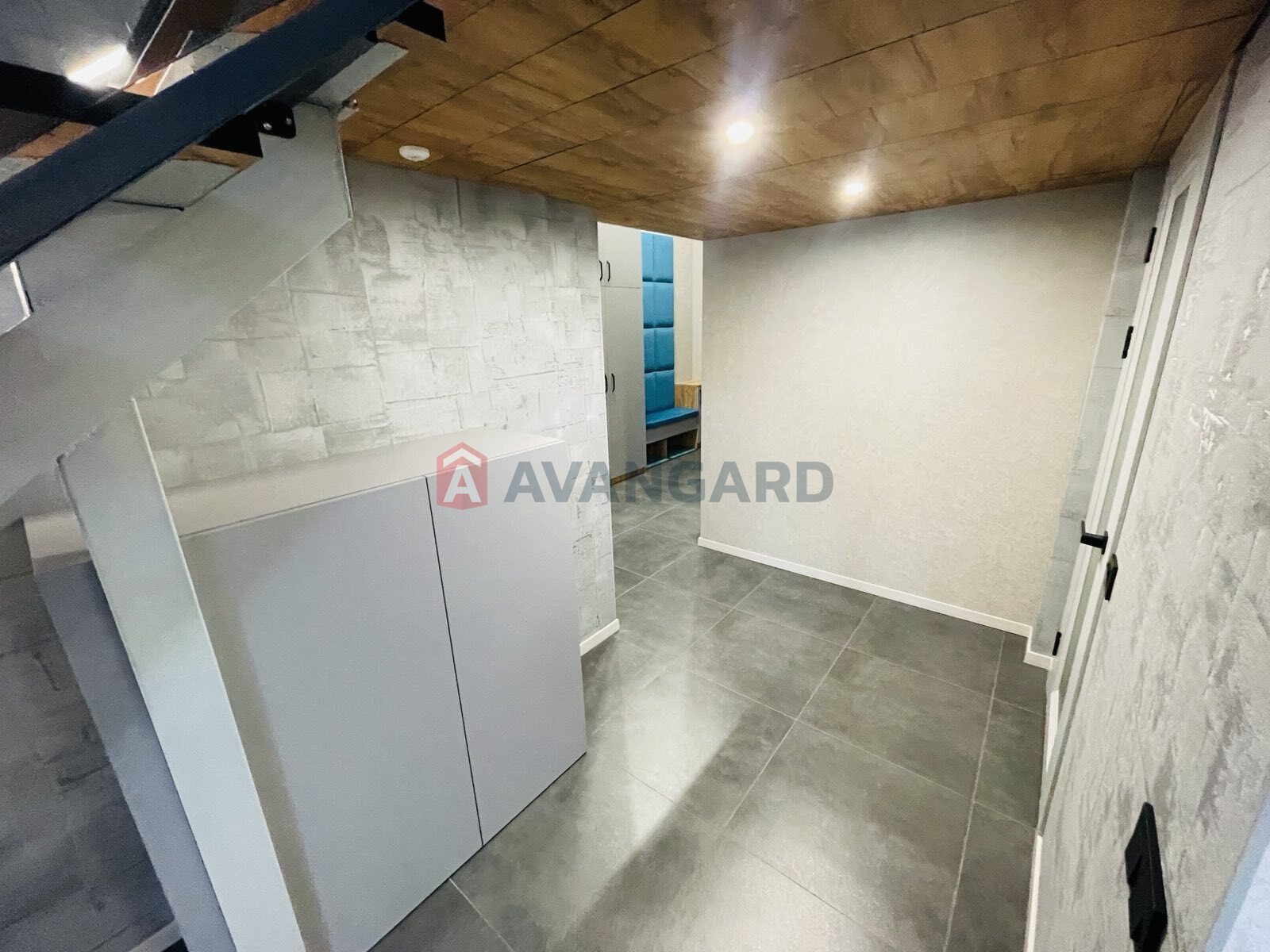 3 . , 132/-/20 . ., 18/18   27