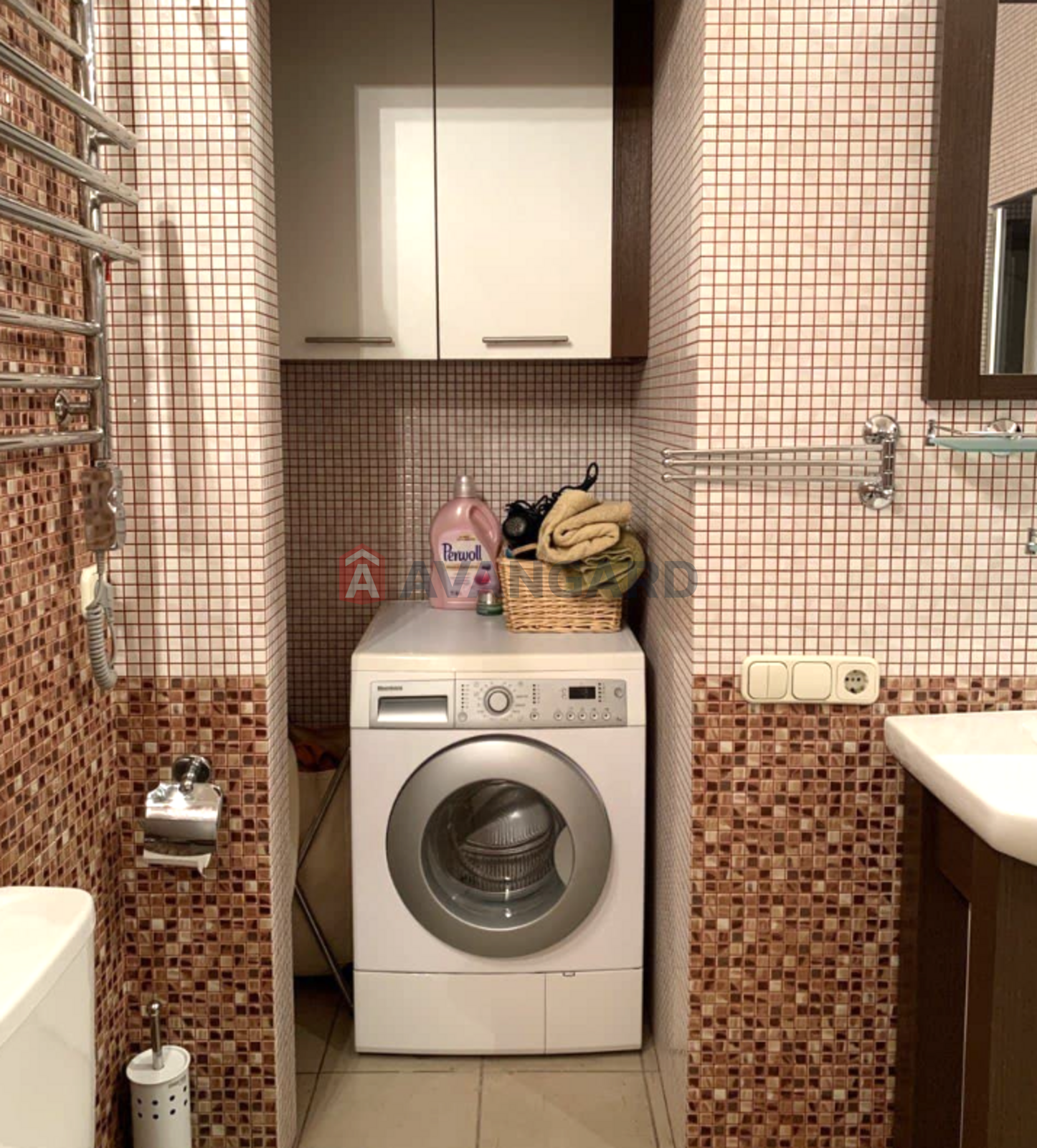 5 ��. ��������, 170/-/30 ��. �., 2/3 ������ ���� 6