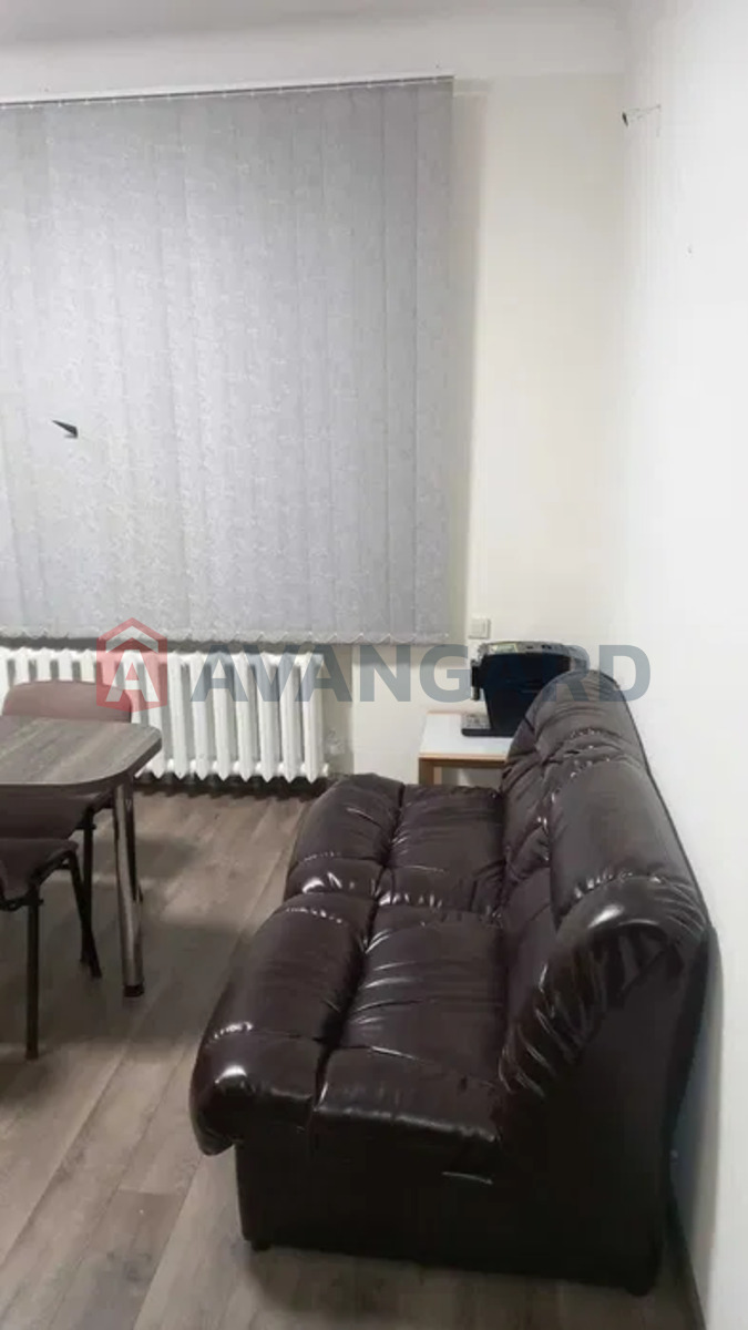 2 ��. ��������, 43/-/3 ��. �., 1/3 ������ ���� 4