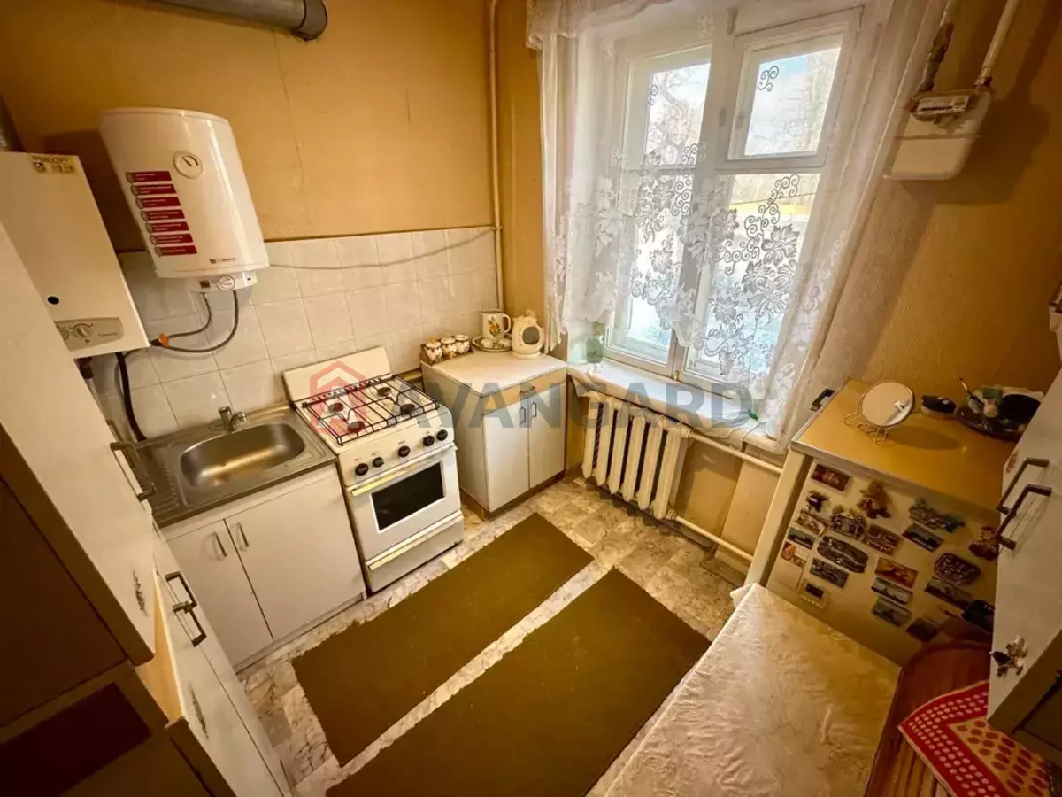 2 ��. ��������, 40/25/6 ��. �., 2/3 ������ ���� 8