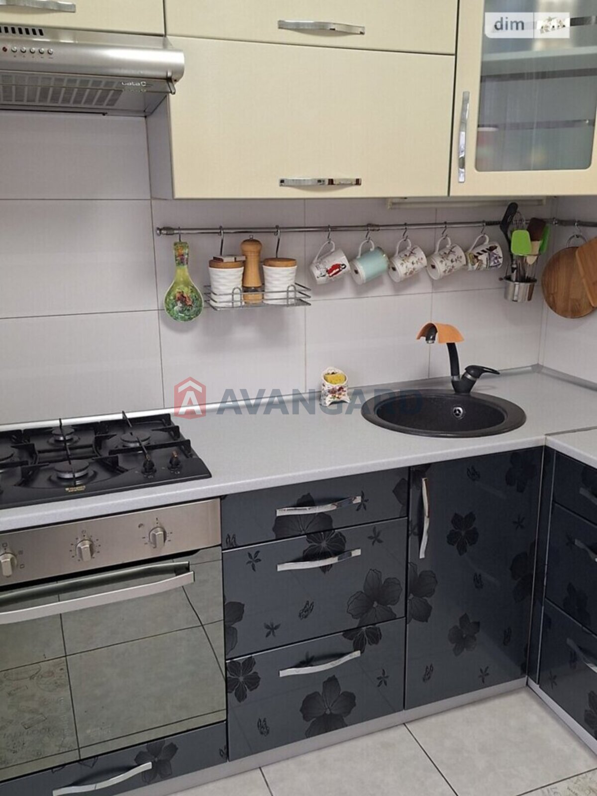 3 ����. ��������, 67/45/7 ��. �., 7/9 ���� ���� 28