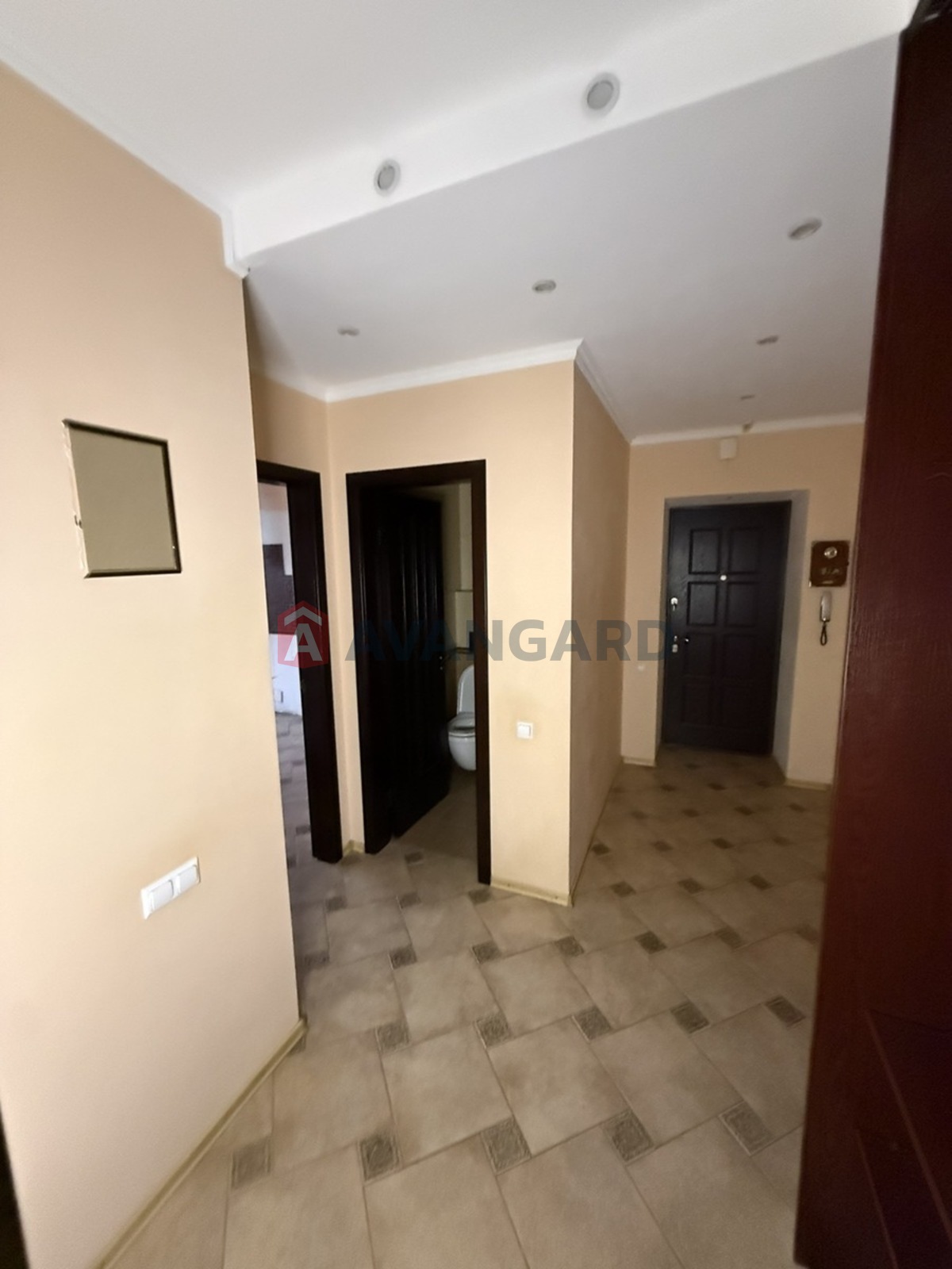 3 ��. ��������, 102/58/19 ��. �., 9/13 ������ ���� 11