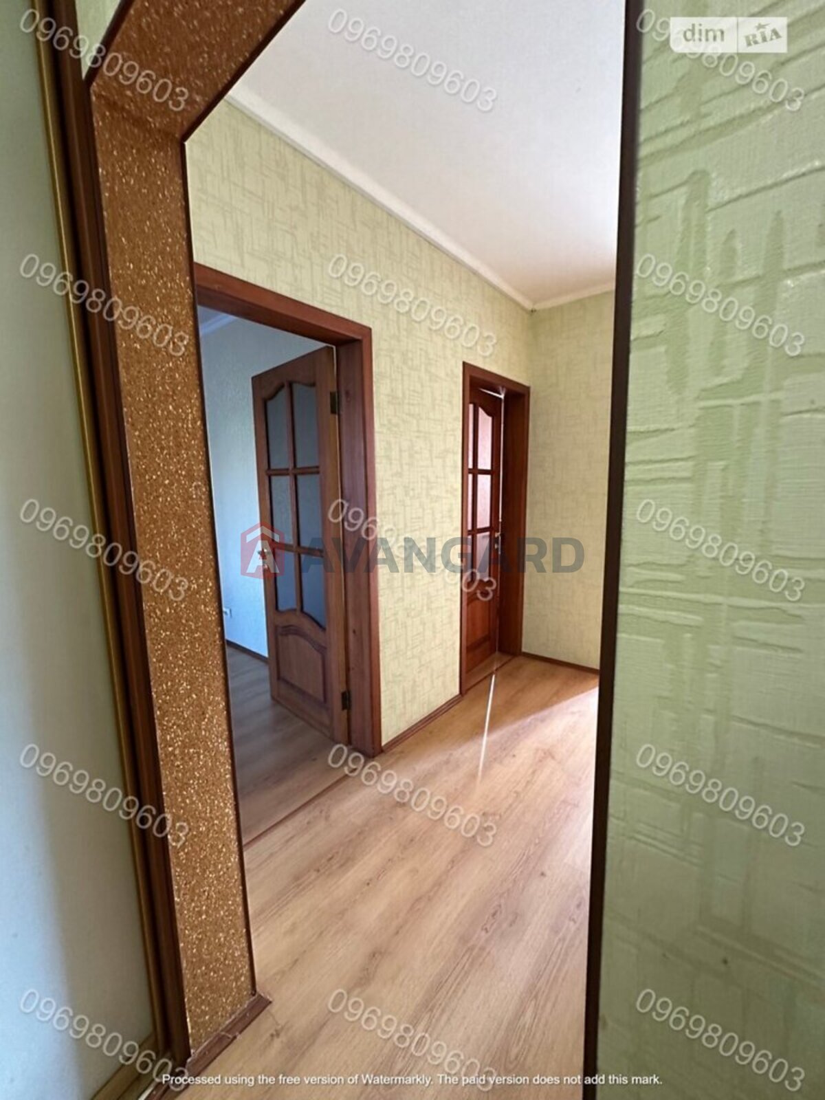 4 ��. ��������, 83/54/8 ��. �., 4/9 ������ ���� 10