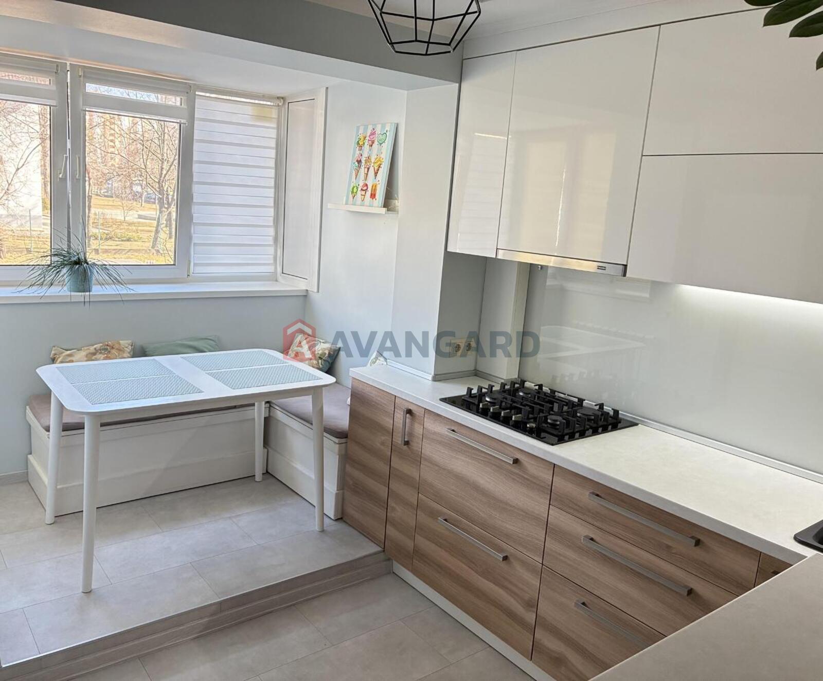 3 ��. ��������, 67/-/8 ��. �., 1/16 ������ ���� 3