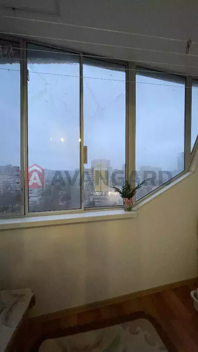 2 ����. ��������, 53/28/8 ��. �., 10/16 ���� ���� 4