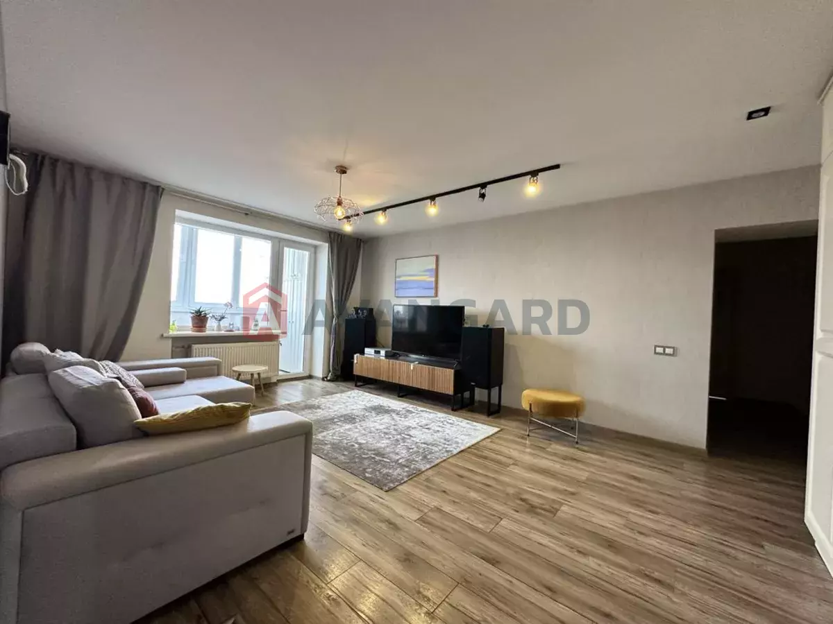 3 ��. ��������, 69/-/8 ��. �., 9/9 ������ ���� 1