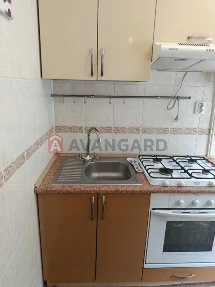 2 ��. ��������, 48/-/6 ��. �., 3/5 ������ ���� 23