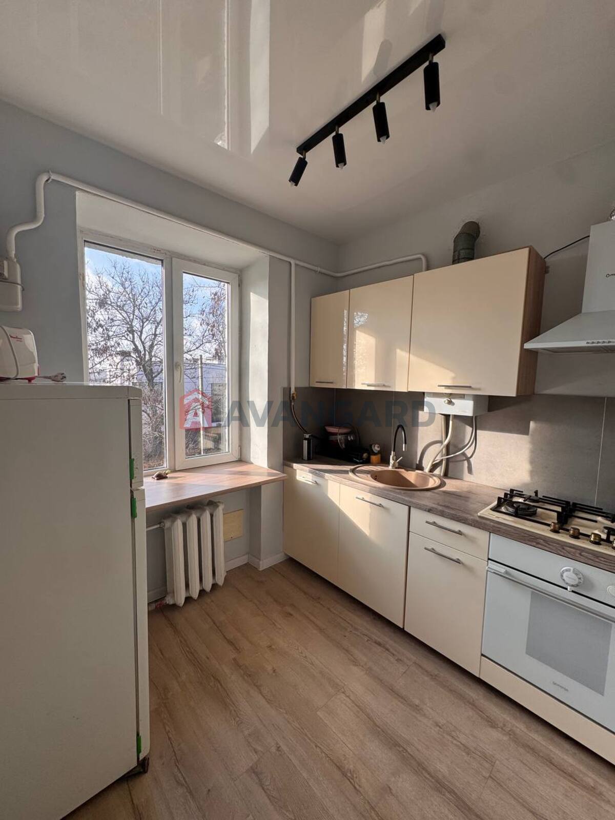 2 ����. ��������, 46/26/5 ��. �., 2/3 ���� ���� 1