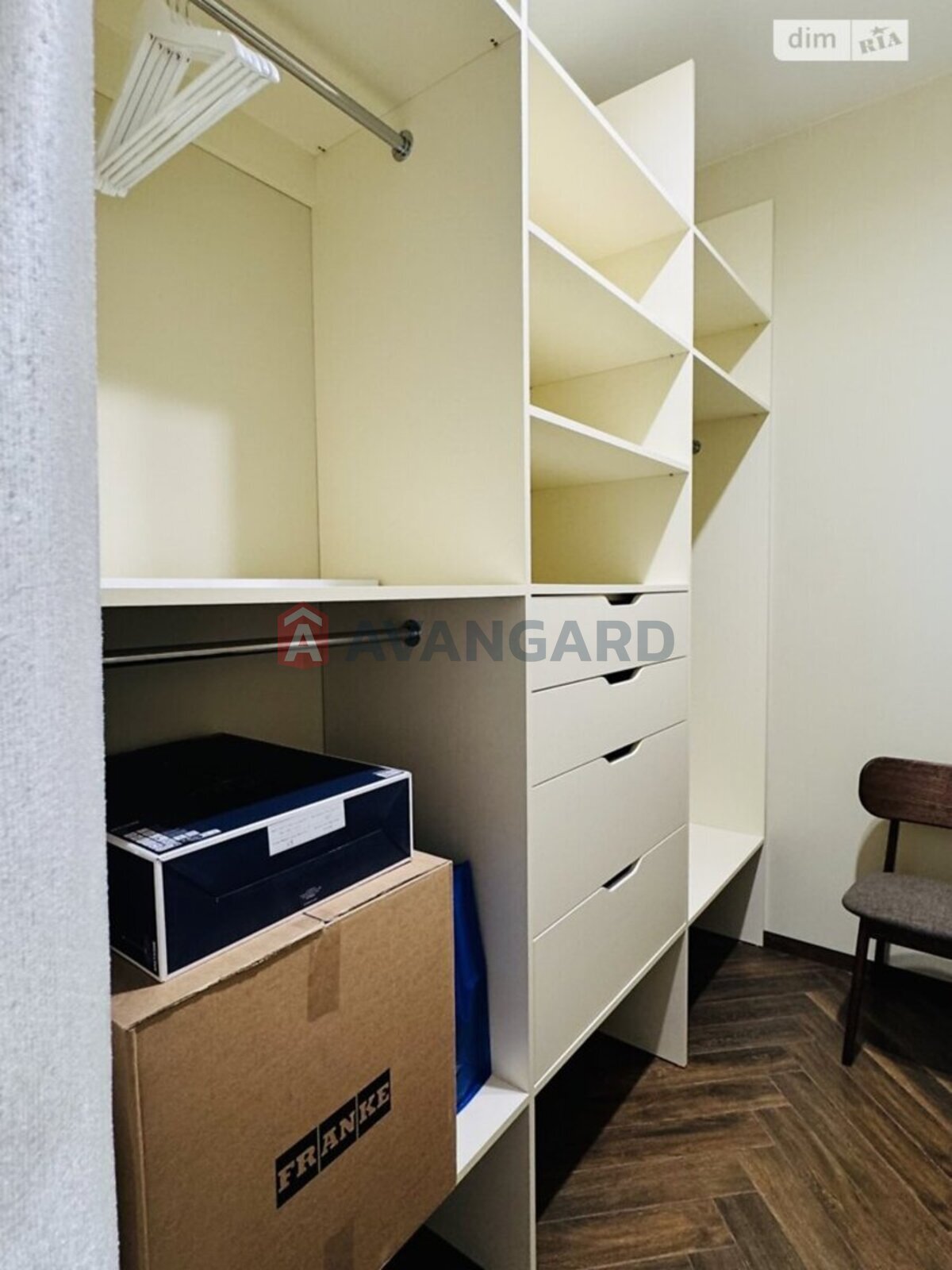 2 ��. ��������, 61/-/26 ��. �., 5/5 ������ ���� 10