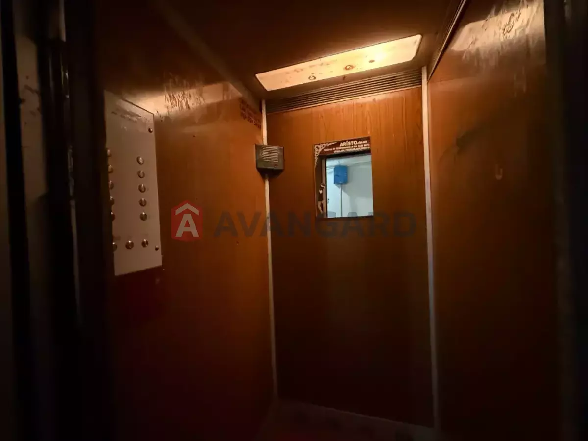 2 ��. ��������, 45/27/7 ��. �., 10/11 ������ ���� 23