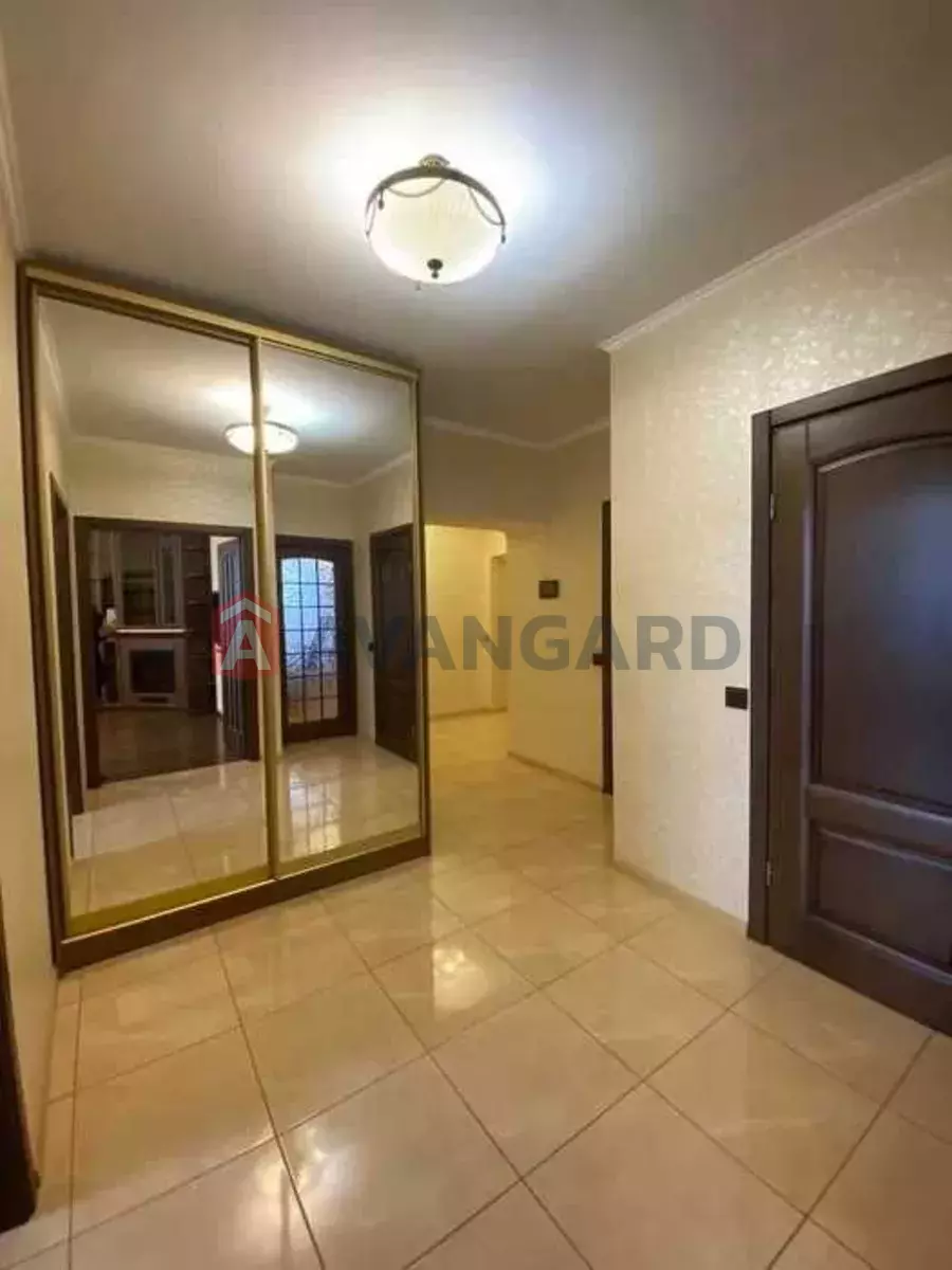 2 ��. ��������, 68/-/10 ��. �., 14/17 ������ ���� 6