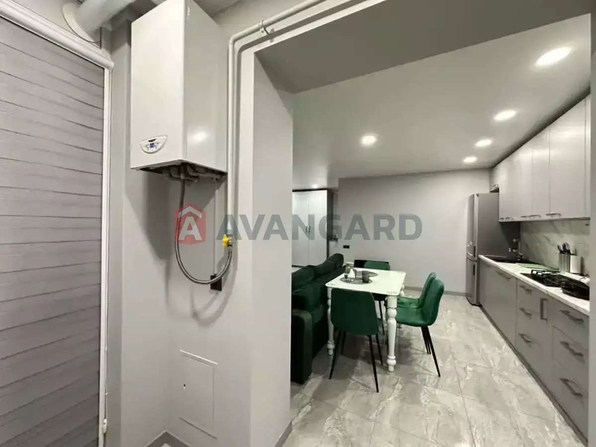 2 ��. ��������, 60/40/20 ��. �., 9/12 ������ ���� 4