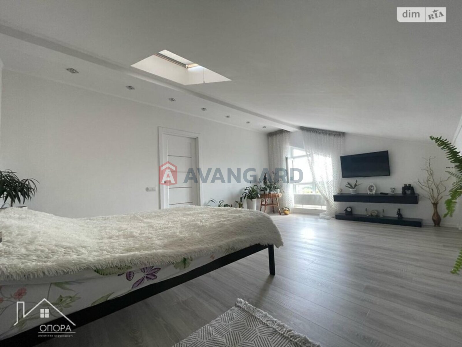 2 ��. ��������, 118/41/40 ��. �., 8/10 ������ ���� 7