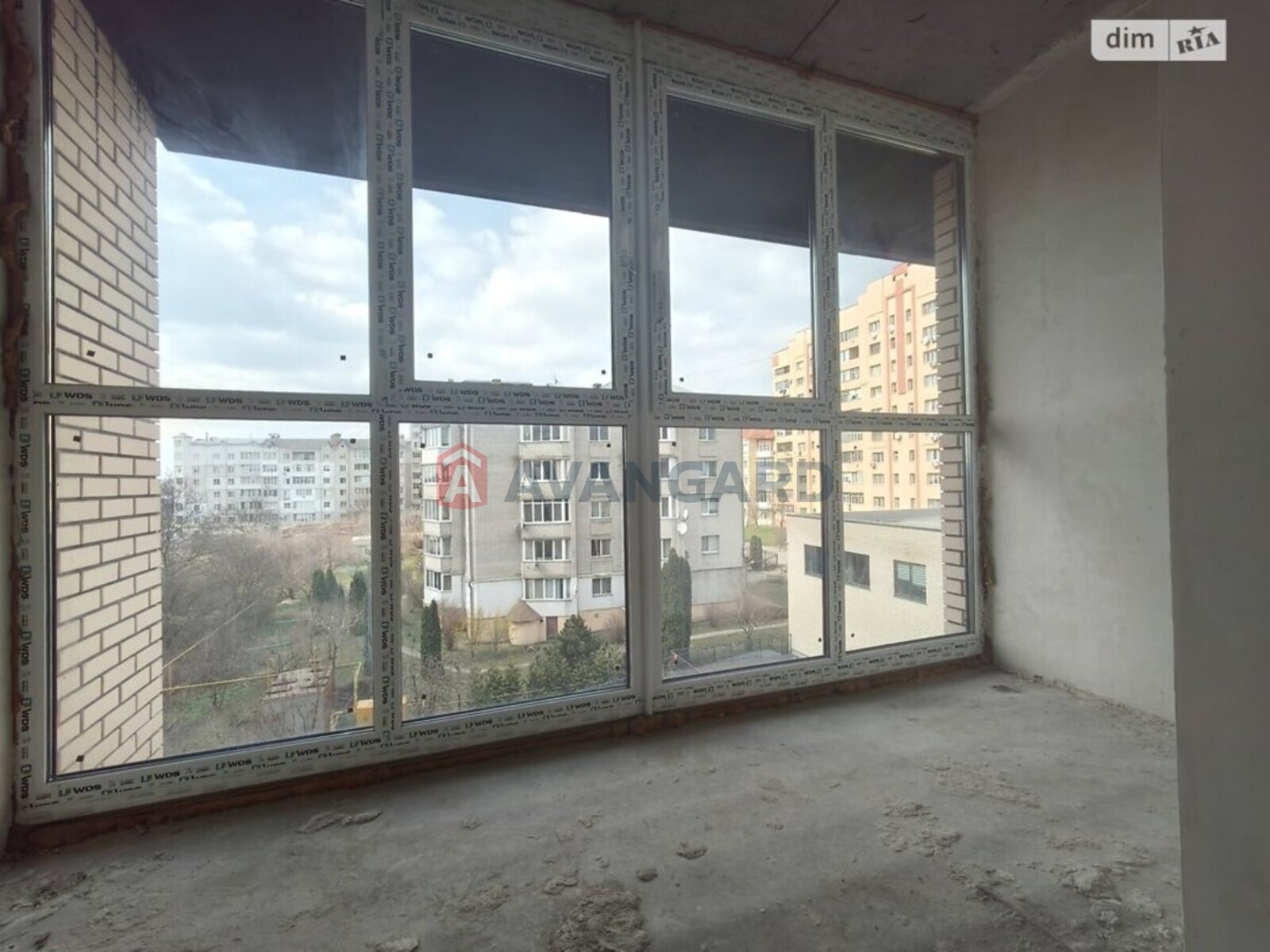 2 ��. ��������, 82/-/- ��. �., 5/10 ������ ���� 9