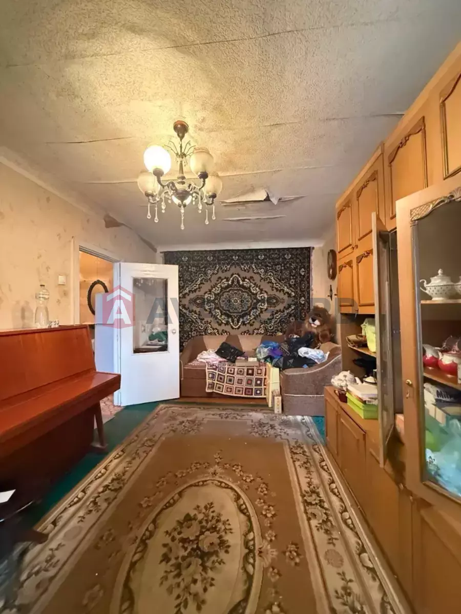 2 ��. ��������, 44/27/6 ��. �., 5/5 ������ ���� 5