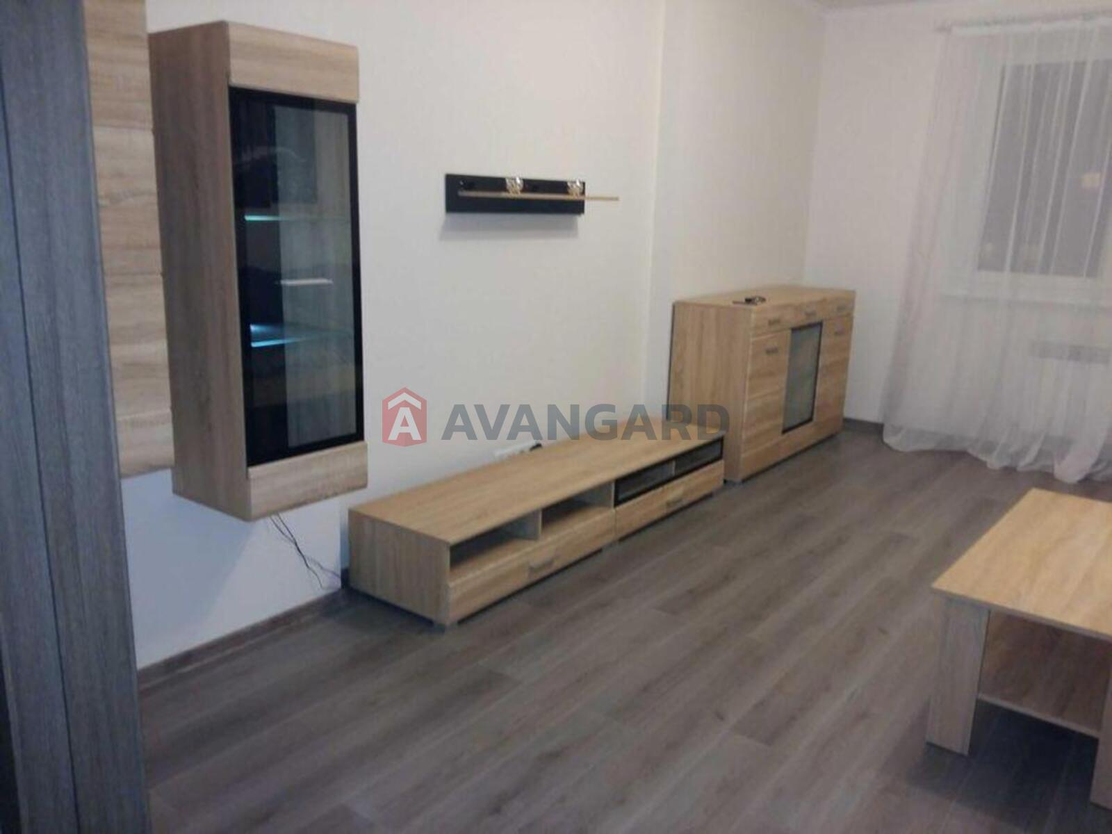 2 ��. ��������, 76/-/76 ��. �., 9/26 ������ ���� 7