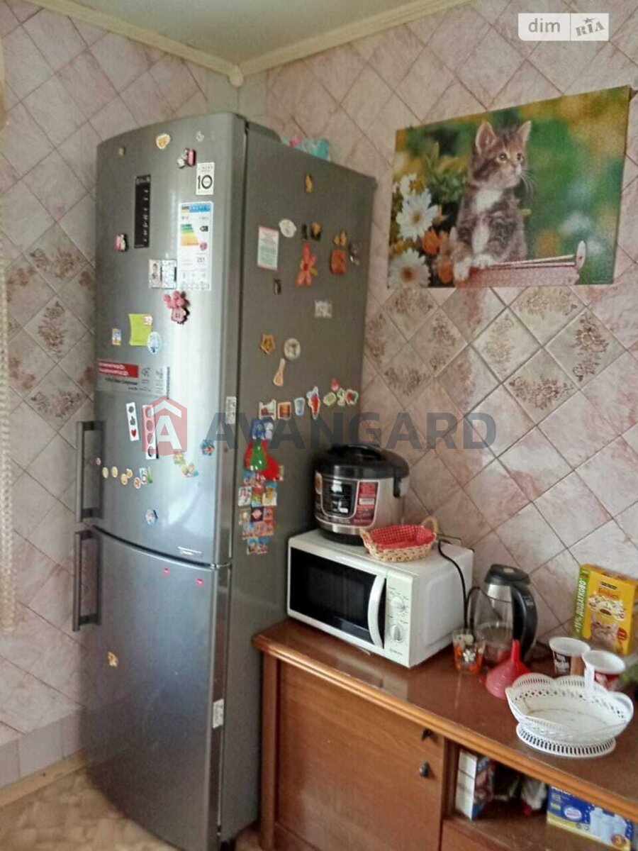 3 ��. ��������, 68/42/8 ��. �., 7/9 ������ ���� 10