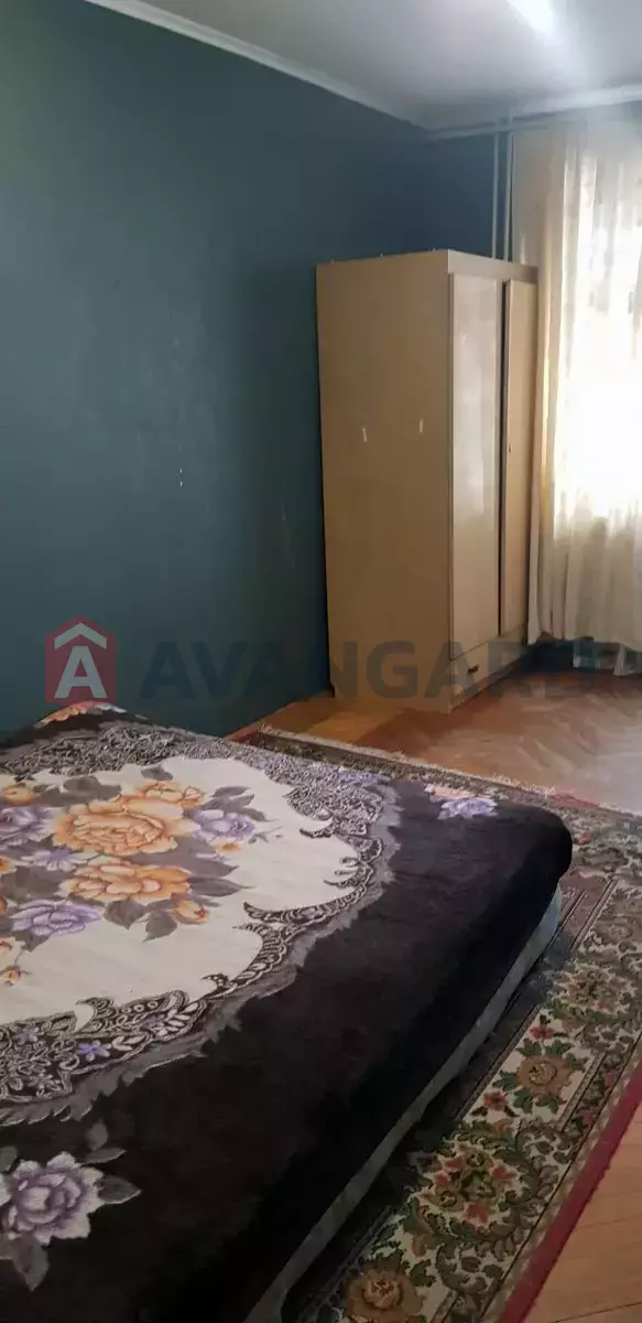 3 ����. ��������, 64/37/10 ��. �., 5/9 ���� ���� 10