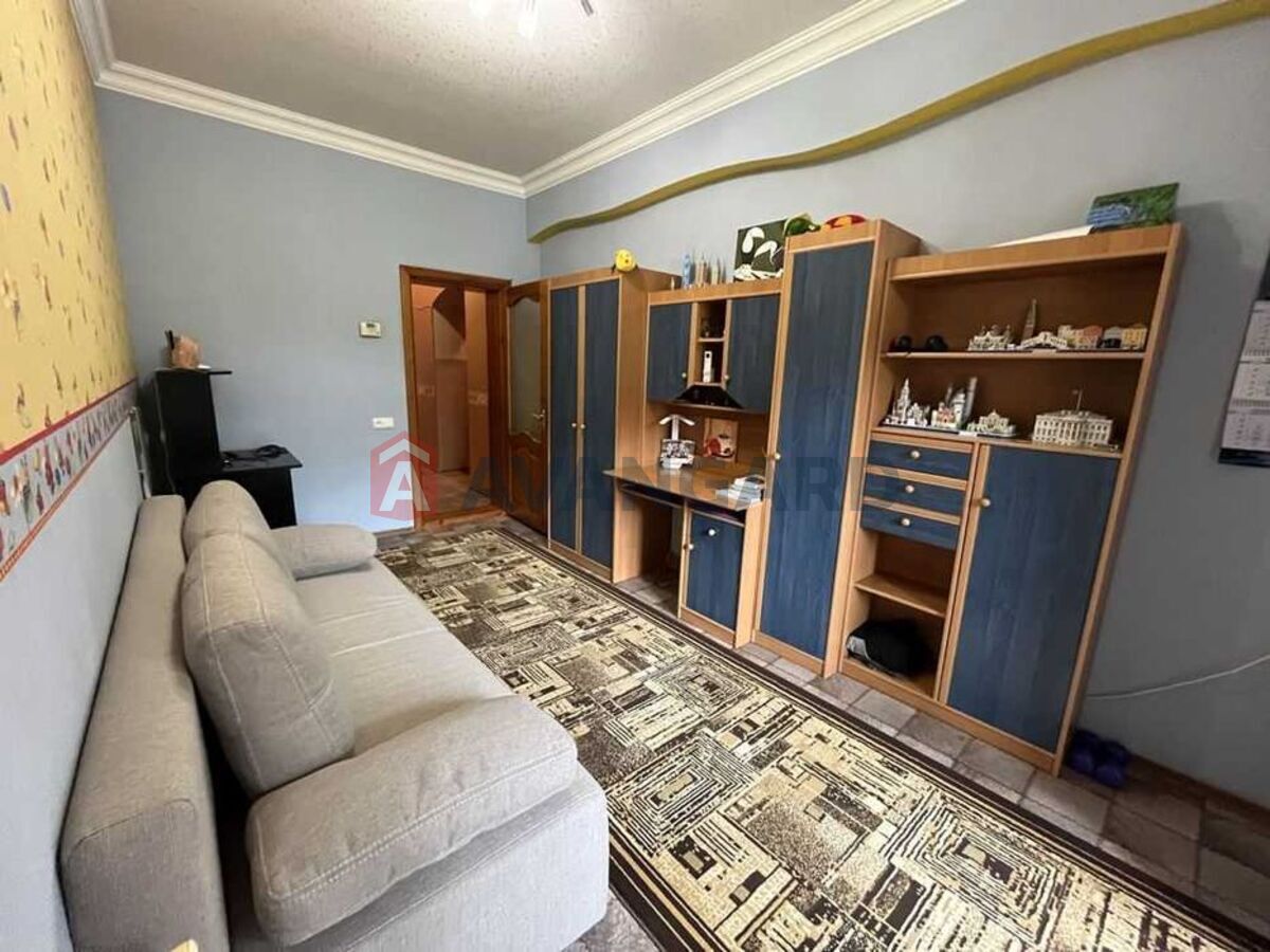 2 ��. ��������, 60/-/8 ��. �., 3/3 ������ ���� 3