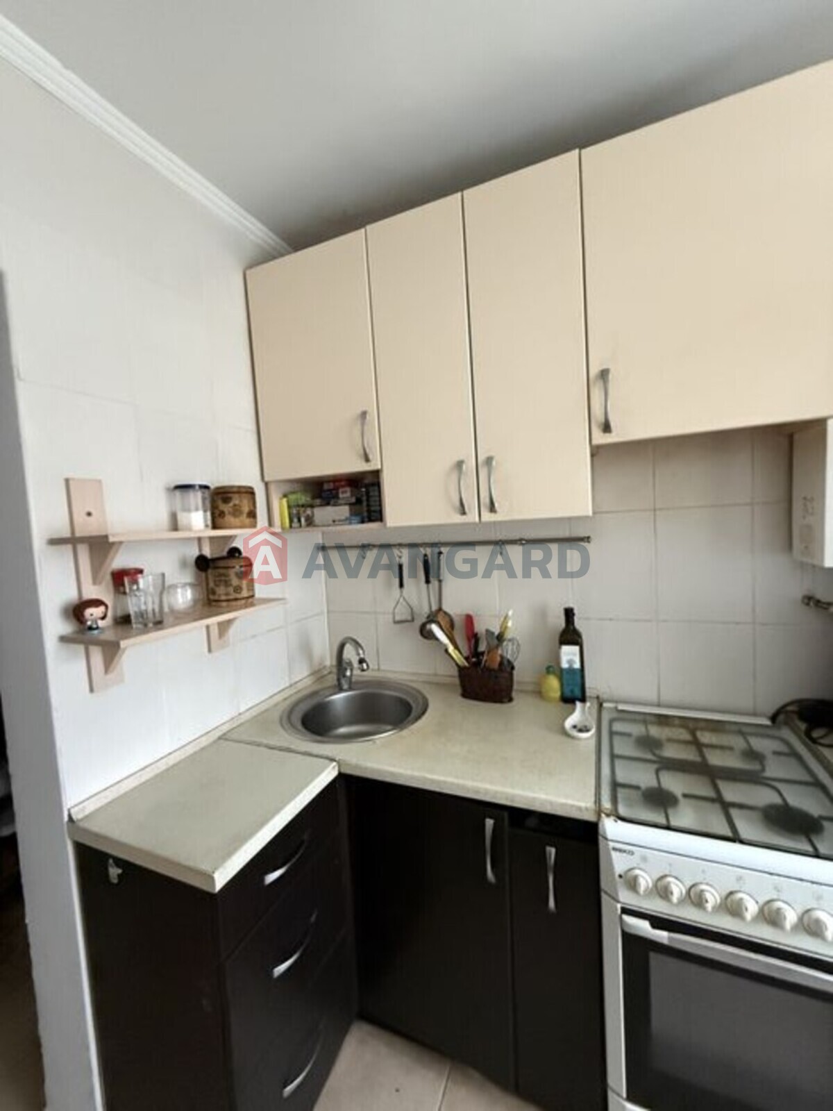 2 ��. ��������, 43/-/5 ��. �., 1/3 ������ ���� 3