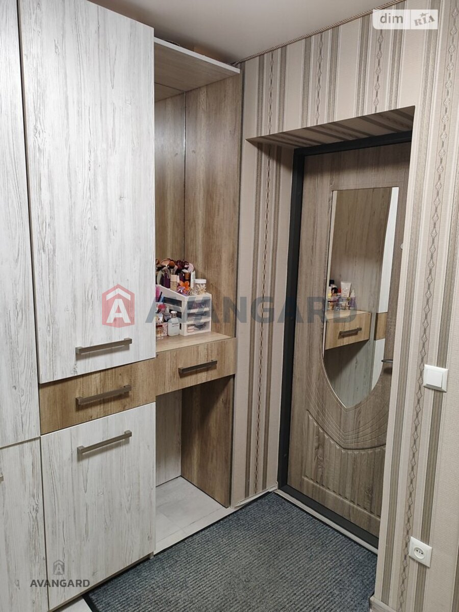 1 ����. ��������, 36/20/6 ��. �., 8/9 ���� ���� 16