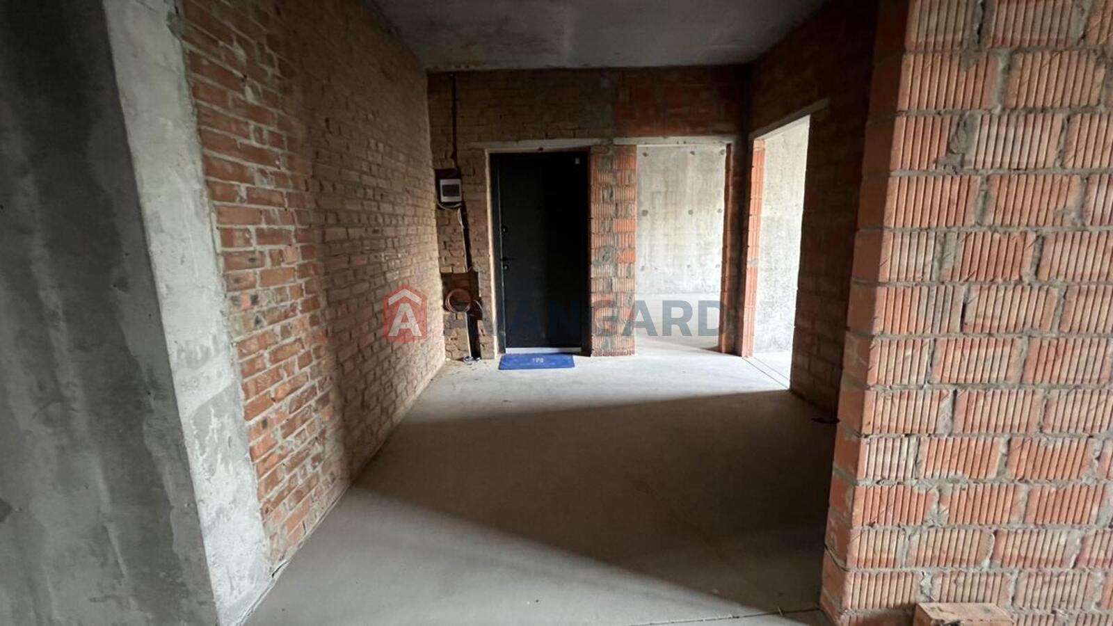 3 ��. ��������, 86/42/26 ��. �., 6/9 ������ ���� 9