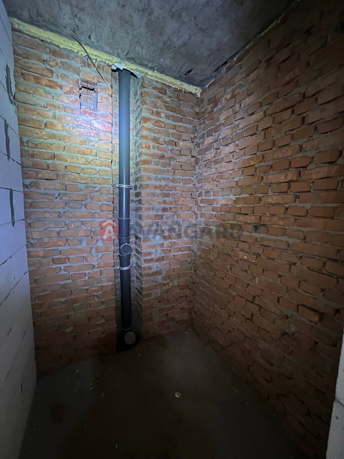 2 ����. ��������, 58/-/12 ��. �., 8/10 ���� ���� 16