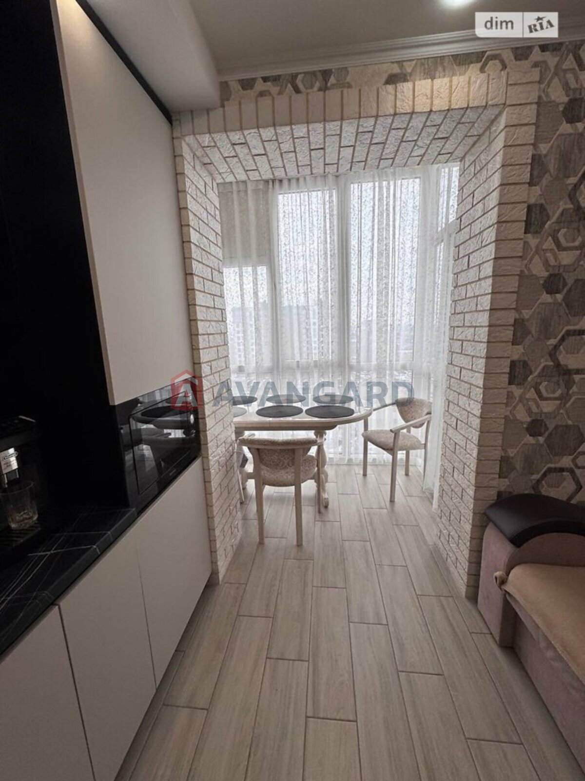 1 ��. ��������, 46/18/16 ��. �., 8/10 ������ ���� 13