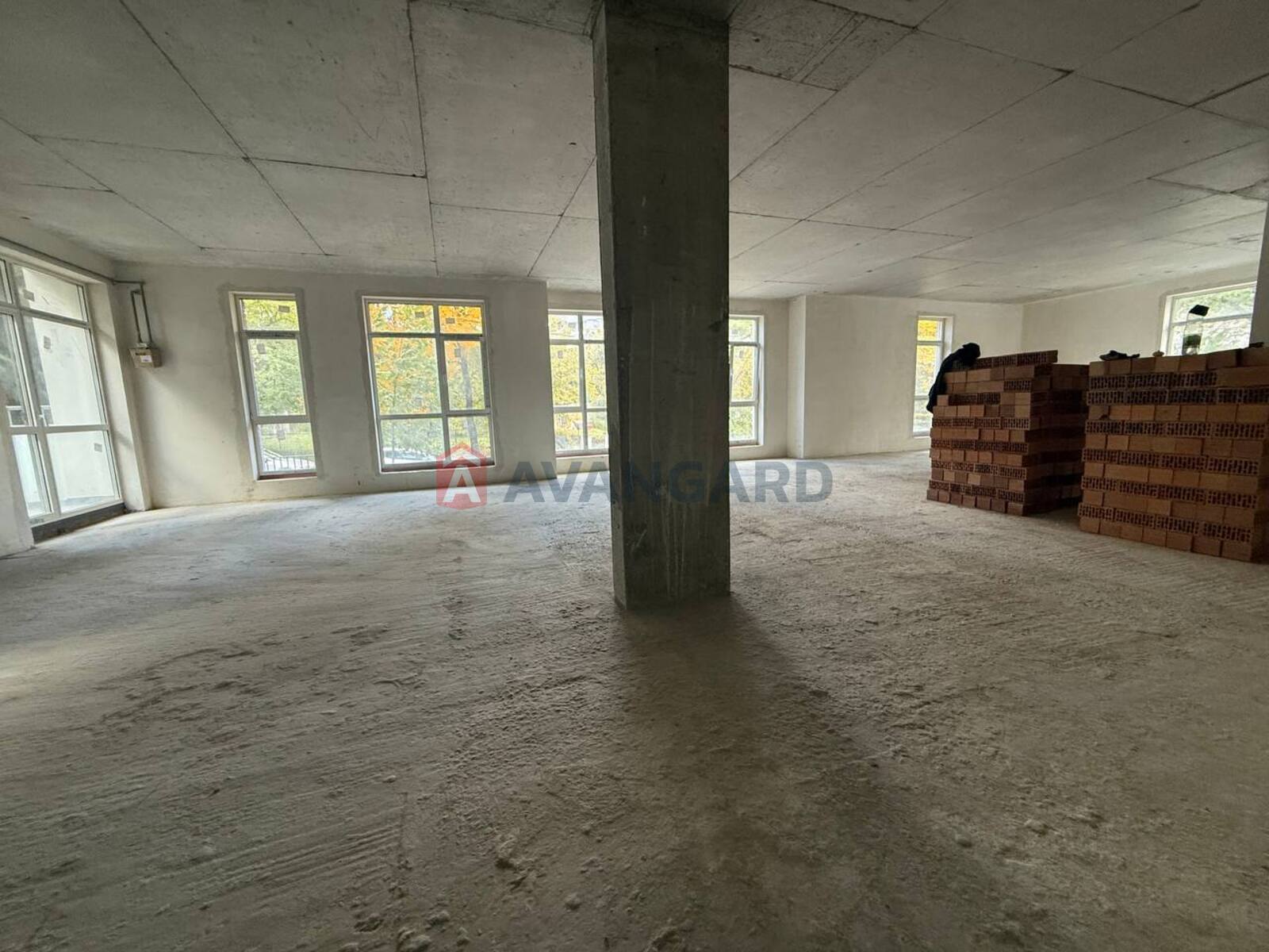 2 ��. ��������, 121/77/43 ��. �., 1/5 ������ ���� 1