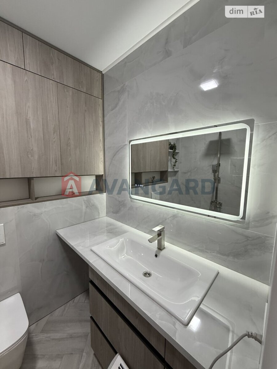 1 ����. ��������, 45/20/15 ��. �., 8/11 ���� ���� 5