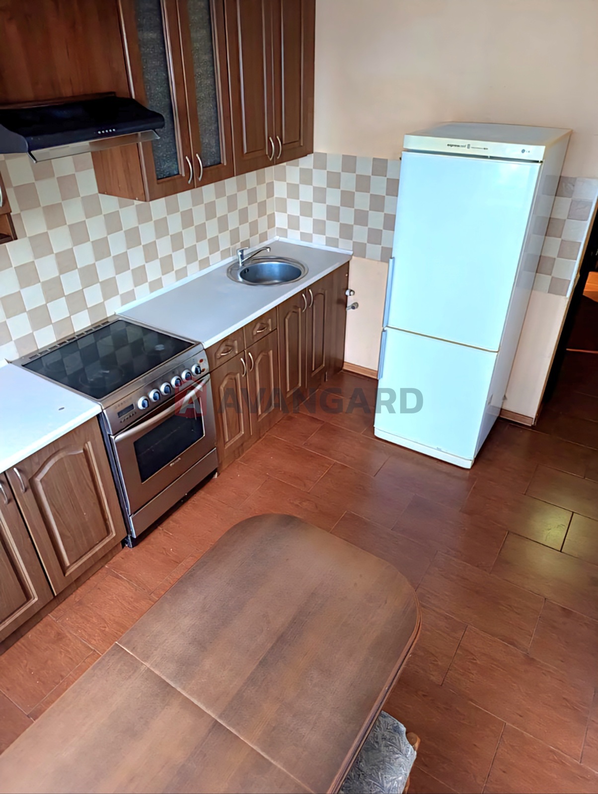 3 ��. ��������, 100 / 56 / 11 �? ��. �., 16/20 ������ ���� 9