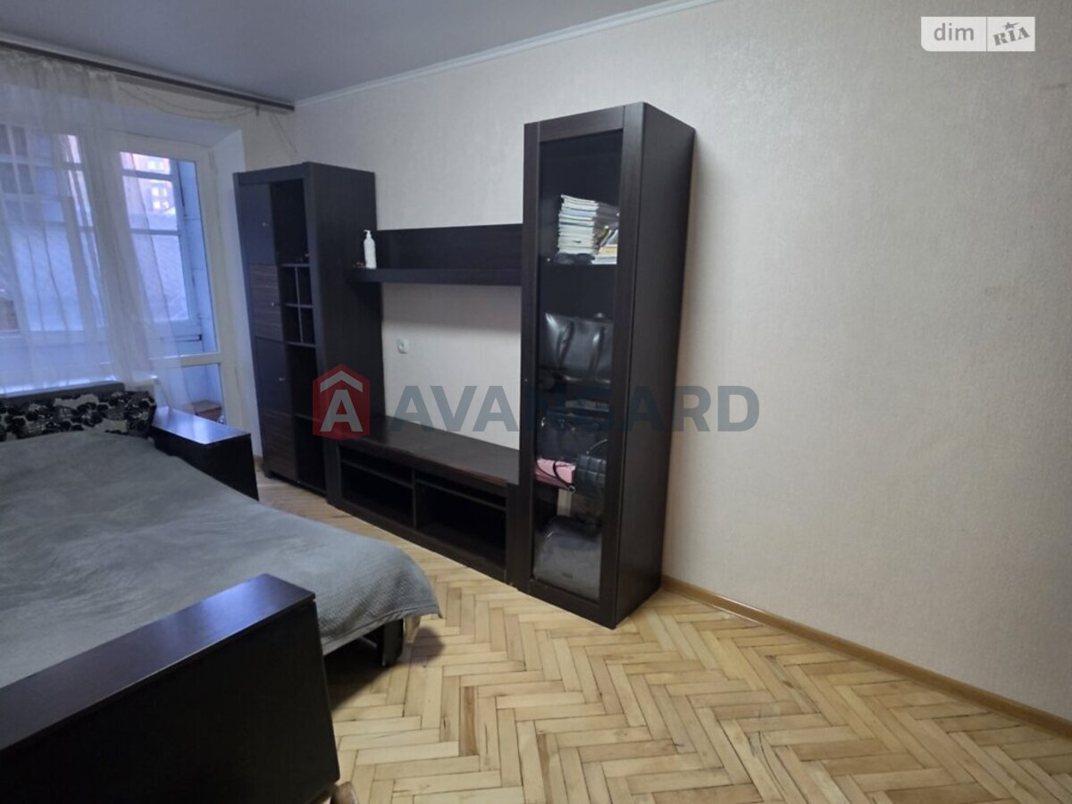 1 ����. ��������, 32/16/6 ��. �., 1/5 ���� ���� 5