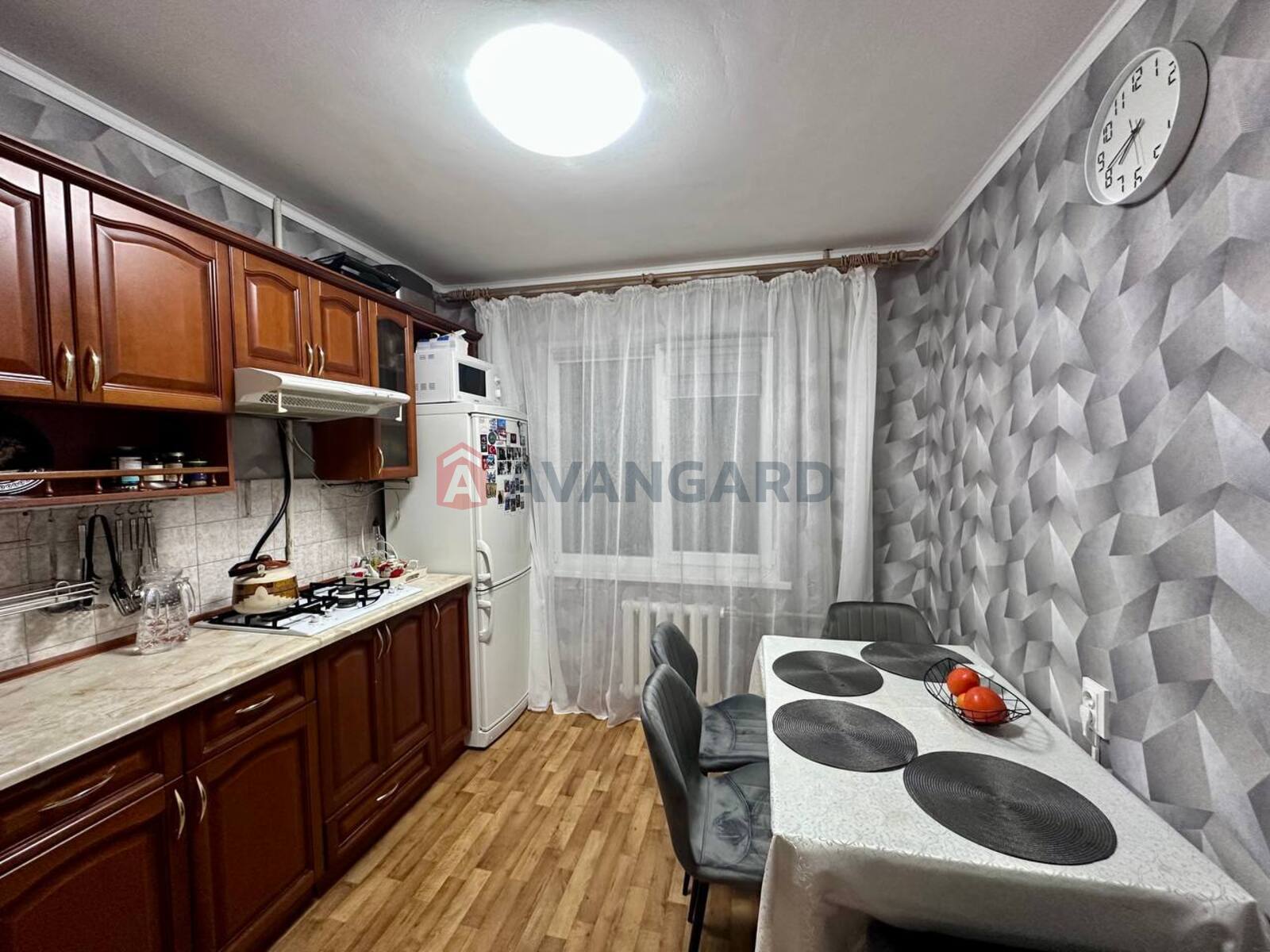 2 . , 58/-/8,5 . ., 5/9   5