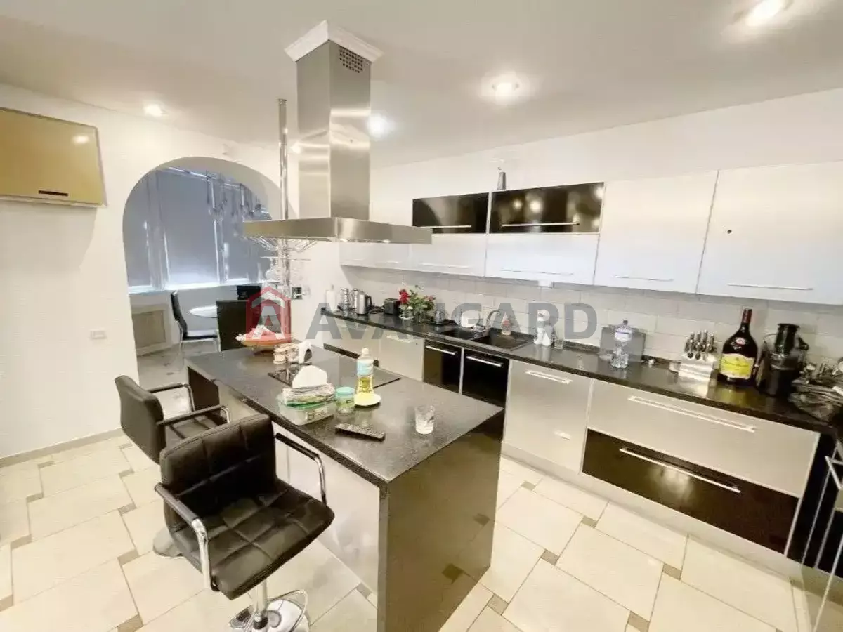 4 ��. ��������, 195/-/- ��. �., 15/15 ������ ���� 3