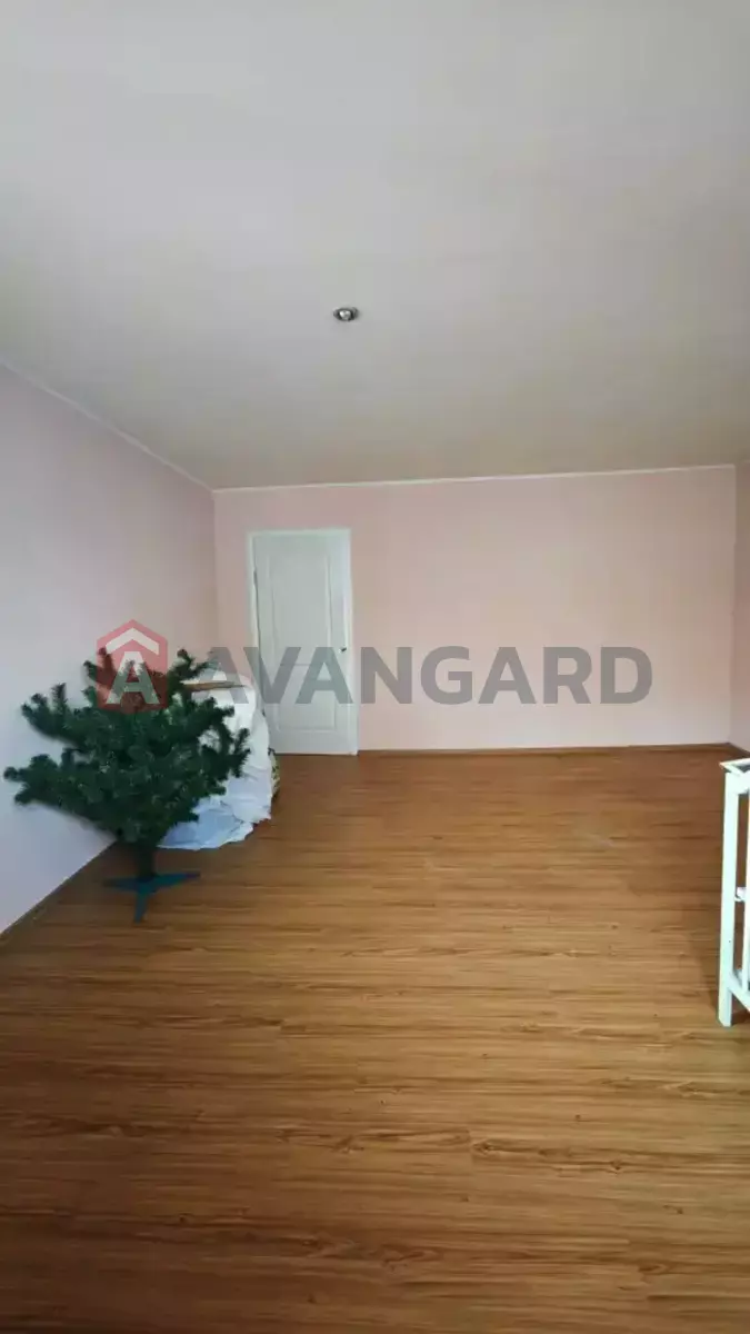 3 ����. ��������, 130/-/31 ��. �., 1/2 ���� ���� 3