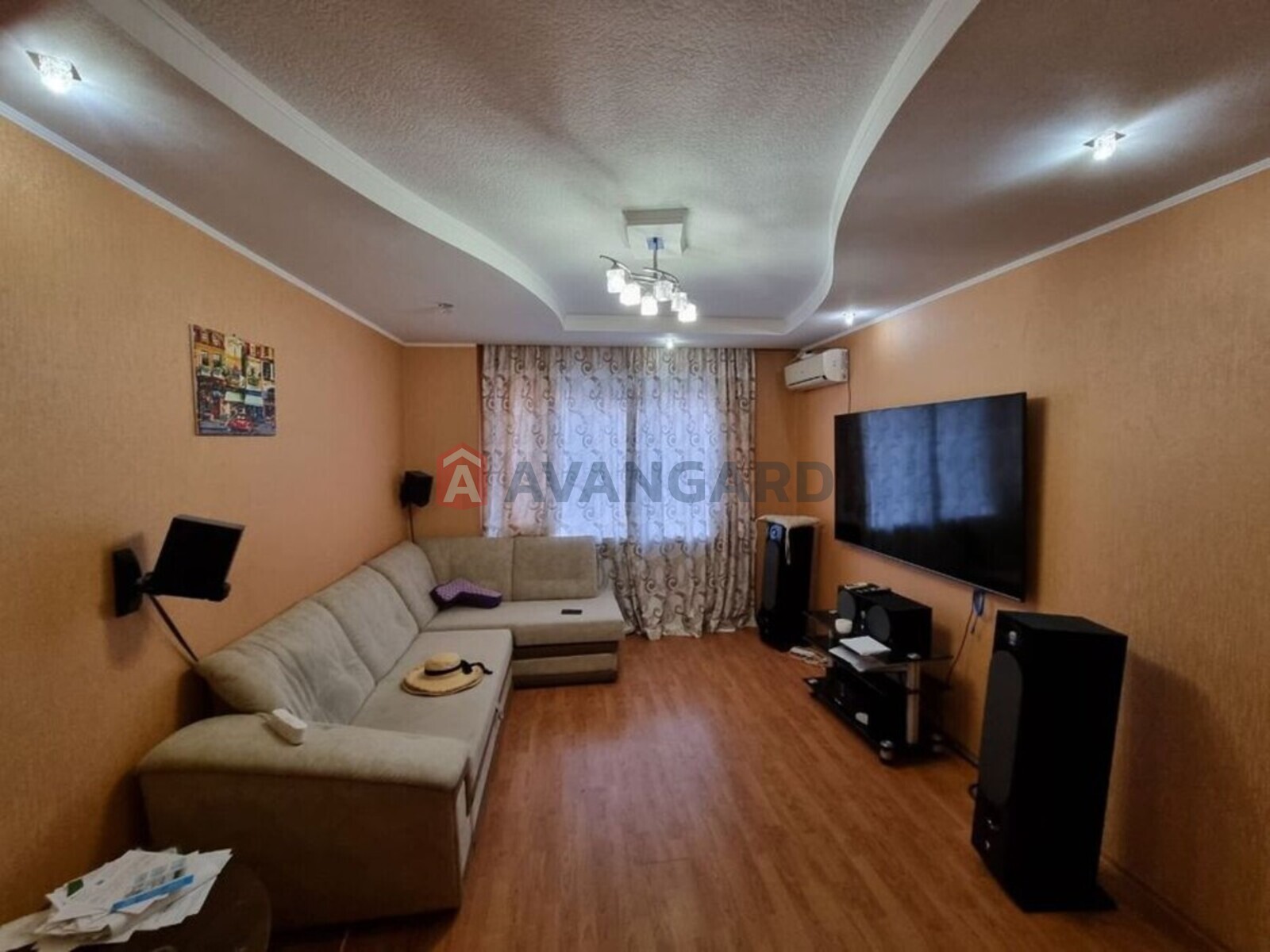 4 ��. ��������, 77/-/9 ��. �., 6/9 ������ ���� 1