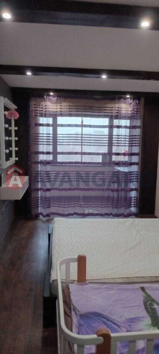 3 ��. ��������, 71/-/8 ��. �., 5/9 ������ ���� 10