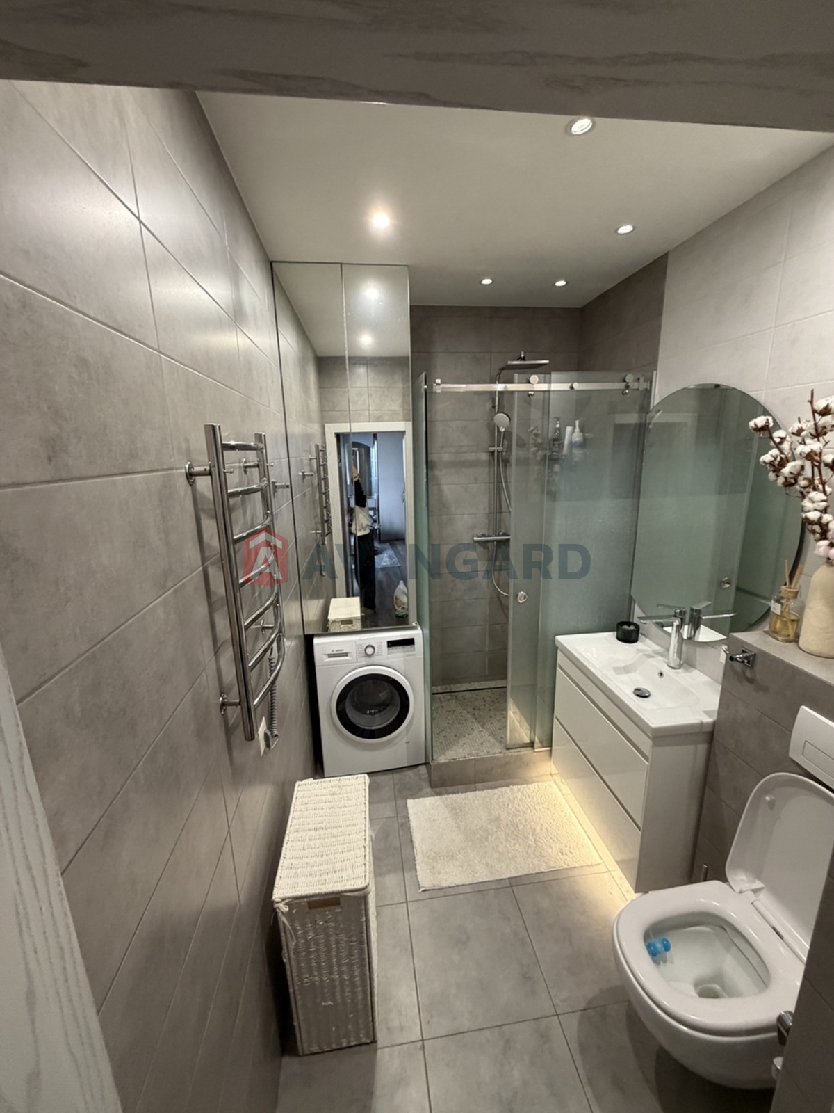 2 ��. ��������, 67/51/11 ��. �., 11/26 ������ ���� 2