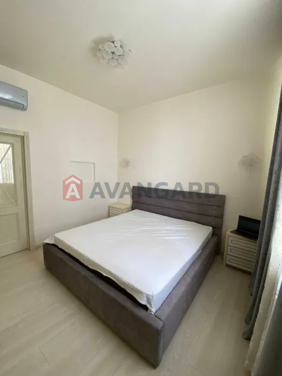 3 ����. ��������, 92/60/16 ��. �., 18/22 ���� ���� 11