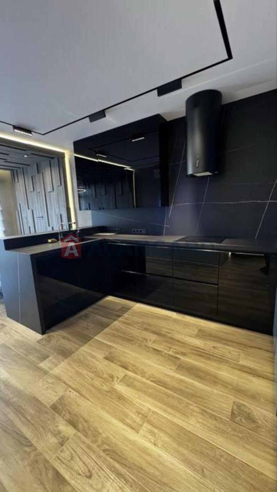 2 ��. ��������, 76/-/23 ��. �., 17/24 ������ ���� 13