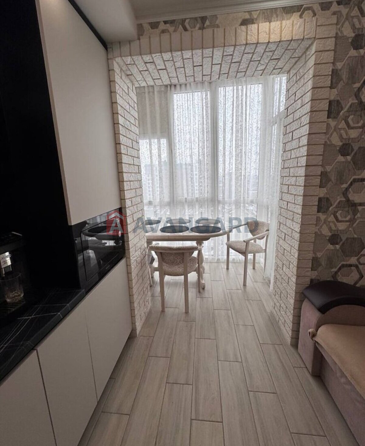 1 ��. ��������, 46/18/16 ��. �., 8/10 ������ ���� 12